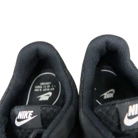 Nike Shoes Womens 9 Athletic Trainers Tanjun Sneakers Black White Casual Active - Picture 5 of 13